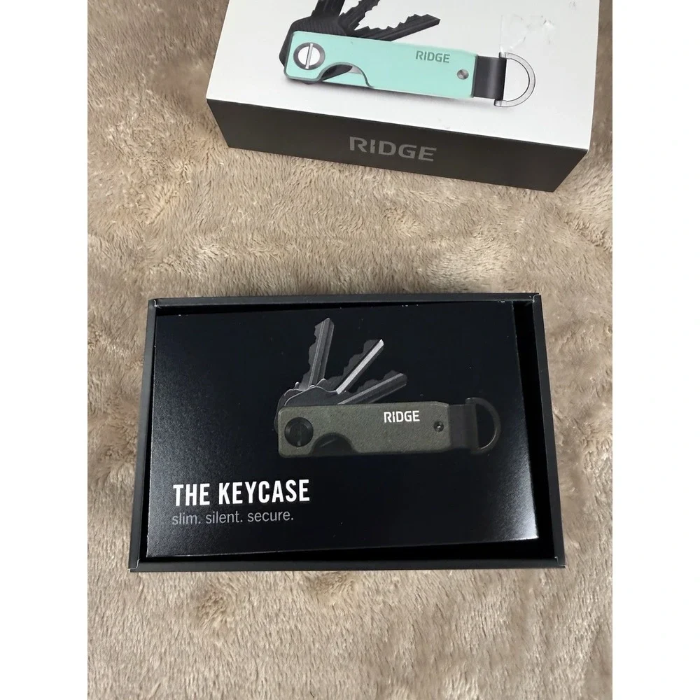 Ridge The KeyCase Eucalyptus Key Organizer Holder Compact Keychain New in Box
